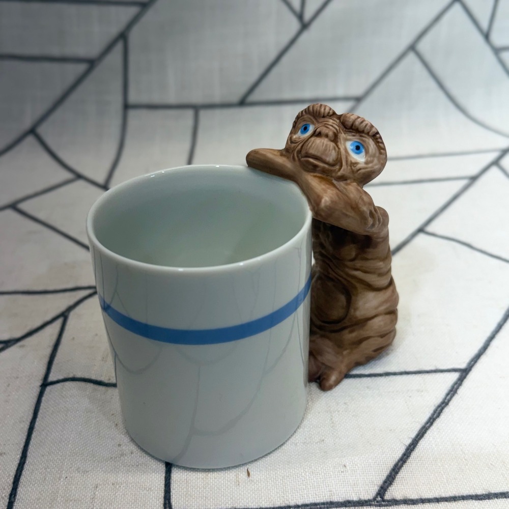 Avon E.T. The Extra-Terrestrial Mug Small White Brown 1983 Vintage 3D Handle